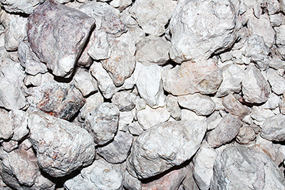 Edible white crunchy kaolin clay